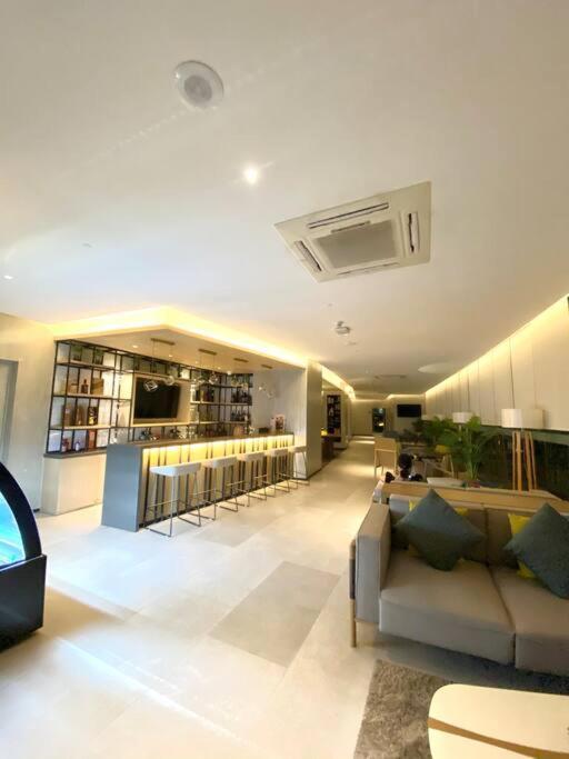 Condotel Aeon Towers Davao 20Mbps Wifi Extérieur photo
